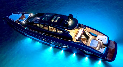 $6 Million Yacht Tour : Lazzara LSX67